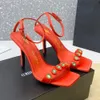 Attico Ankle Strap Crystal Gemstone Stiletto Sandals 검투사 펌프 여성 오픈 파티 이브닝 ​​드레스 신발 고급 디자이너 하이힐 공장 신발