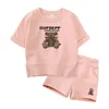 新しい短袖の服の男の子の女の子の夏の小さな子供のための夏のスーツ2ピースキッズTシャツショーツ衣類セットCSD2402216-8