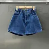 Shorts femininos designer marca 2024 início da primavera novo nanyou miu estilo casual cintura alta perna larga versátil emagrecimento flor bud veludo kujy