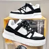 Pequena multidão design preto samurai pão sapatos casuais novos sapatos de pai china-chique sapatos de skate transmissão ao vivo marca de moda sapatos masculinos
