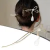 Haarclips Luxe Chinese haarspelden Duurzaam Legering Materiaal Parels Omzoomd Eetstokjes Voor Valentijnsdag Kerstcadeau