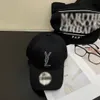 CAP Projektantka Kobiet Projektantka Casquette Letter Fashion Baseball Cap Proszenie Outdoor Sun Sats Klasyczny haftowany prasowany krem ​​przeciwsłoneczny Trenda