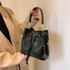 Simple Casual Bag for Women Spring New Fashion Trendy Shoulder Bag Retro Bucket Bags