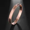 Bangles 2023 Nieuwe klassieke mode Gepersonaliseerde glad gesneden Tri Color Bracelet Optioneel Valentijnsdag Gift gratis verzending