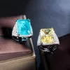 Bandas CWWZircons Clássico Princesa Corte Grande Retângulo Chunky Cubic Zirconia Pedra Mulheres Casamento Noivado Anéis Tamanho Ajustável R214