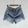 Vorfrühlings-Damen-Shorts, modische Buchstaben-Stickerei, Distressed-Washed-Denim-Shorts, Designer-Hosen für Damen, blaue A-Linie-Hotpants