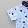 Zestawy odzieży 2PCS Zestaw dziecka letnia moda na pięciopunktowym wzorze gwiazdy stojącej szyi z krótkim rękawem Zestaw