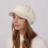 Beralar Yüksek kaliteli yün kadınlar kışlık sıcak eğik kablo örgü bere kafatası bere şapka vizör açık havada kalıcı bayan bonnet gorros