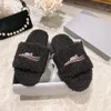 Paris Tazz tofflor Luxurys nallebjörn Flat Heel Women Fuzzy Sliders Winter Warm Designer Slipper Casual Shoe Fluffy Sandal Black White House Sandale Päls Slides Mule