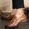 Sapatos de vestido homens inverno moda italiana cobra pele brogue couro oxford borla deslizamento em dedo do pé apontado designer masculino formal legal calçado