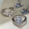 Anel de designer de moda Aquamarine Pear Diamante brilhante Topázio branco Pedras preciosas Josephina Aigrete 925Prata pérola de água doce Pave Aniversário Anel Presente com caixa