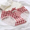 Mutandine da donna Intimo sexy in cotone Mutande da ragazza adorabili Lingerie morbida Slip a vita media senza cuciture stampati a fragola