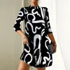 Robes décontractées Femmes Robe rétro Vintage d'inspiration féminine Mini imprimé avec col mi-haut lâche manches longues doux chaud pour l'automne