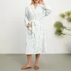 Kobietowa odzież snu Kimono Blackobe Floral Print ciepła nocna szat