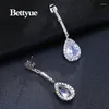 dangle earrings bettyueファッションチャーム女性ヨーロッパとアメリカスタイルのウェディングギフトのための卸売キュービックジルコンジュエリー