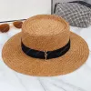 Gouden Buckle Straw Hat For Woman Designer Beach Hoeden Zomergras Braid Luxe heren Flat gemonteerde emmer Bob Vacation Sunhats Casquette LPWBBB