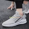 2021 Nya män Running Shoes Mesh Athletic Shoes Sneakers Andningsbara sportskor Lätt män Lace-up Cyning Outdoor Shoes B4