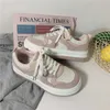 2024 primavera fresa oso rosa zapatos deportivos para mujer versión coreana ocio suela gruesa zapatos de lona elevados zapatos de punta grande para mujer