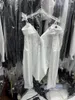 Kadın Bluzları 2024 Tırnak Pırlanta Kapalı Omuz Pembe Beyaz Uzun Kol Gevşek Gömlek Blon Seksi Stil İnce V-Neck Tasarım Üstü