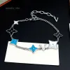 Retro-Blumen-Charm-Armband für Herren, Designer-Armbänder mit mehrfarbigen Buchstaben-Anhängern für Damen, versilbert, modisch, klassisch, originell, personalisierbar, Schmuck, Geschenk mit Box