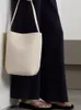 Borsa a mano in pelle con borsa a tracolla grande a secchiello di design Tote