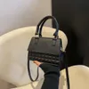 2023 Summer Nowe modne torby na ramię Messenger Kobiety Proste projektowanie torebka wszechstronna dziewczyna wakacyjna impreza crossbody torba