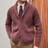 Pulls pour hommes hiver britannique rétro pull cardigan manteau chaud hommes simple boutonnage haut poche tricot couleur unie