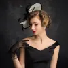 Snapbacks Femmes chic Sinamay Fascinator Hat Tail Mariage de mariage Église Headpiece Fashion Headwear Feather Feather Hair Accessoires