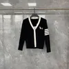 Suéteres masculinos Mulheres Camisola Cardigan Moda Branco Listrado Design Preppy Alta Qualidade Cachorrinho Bordado Causal