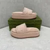 Platform Tasarımcı Ev Ayakkabı Kadın Terlik Sırıklar Kalın Sole Kauçuk Slip-On Plaj Sandalet Eur35-44