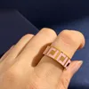 Anel de designer casal banda anel carta anéis de alta qualidade banhado a prata anel tendência correspondência fornecimento