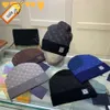 Bonnet de créateur à carreaux chapeaux de créateurs pour hommes bonnets tricotés chapeau d'hiver automne casquette de crâne thermique voyage de ski bonnets de luxe classiques marron noir gris garder au chaud 11331s