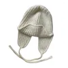 ベレー帽の手作りのかぎ針編みのバラクラバの女性用甘い耳マフ編みの帽子プルオーバーウィンタービーニー女性アクセサリー