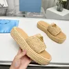 Met doos 2024 Designer Luxury Sandals Damesslip op gouden gesp slip op zwart bruin zwembad Women's Casual Sandals Maat 35-41