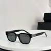 Schwarz Gold Quadratische Sonnenbrille Dunkelgraue Gläser Männer Frauen Mode Sommer Sonnenbrillen Sonnenbrille UV-Schutz Brillen mit Box