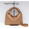 Capacité Grand Winter Hop Cowhide Bottegs Sacs de vache Magnétique 24 Venets Nouveau Mini Sac Designer Boucle Tissée À La Main Femmes Bourse Corne Aisselles Femmes Bandoulière MYKU