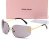 Lunettes de soleil Miu Nouveauté Miu Lunettes de soleil de luxe UV400 Personnalité résistante aux radiations pour femmes Lunettes rétro pour hommes Haute qualité Valeur d'apparence élevée