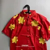 Polo da uomo Camicia a maniche corte con fiori rossi a forma di cartone animato hawaiano vintage giapponese Abbigliamento da spiaggia Primavera e autunno Y2KH24222