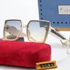 Modedesigner Buchstabe Sonnenbrille Luxus besondere Frauen Sonnenbrille Persönlichkeit Trend Sonnenbrille für alle jungen Menschen Reisen Urlaub Sonnenbrille