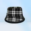 21SS British Style Classic Grid Pattern Wide Brim Bucket Hats Дизайнеры модные женские женщины весна осень Слуша
