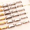 Fishhooks Wholesale 50 PCS Classic Band Classic en acier inoxydable Anneaux Mens Femmes Anneau de mariage Miroir Polie à l'intérieur