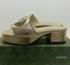 2024 Designer Sandaler och tofflor Stylish Leather Bekvämda Summer Women's Heels