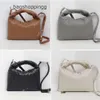 Cowhide Luxus großer gewebter Winter Hop Bottegs handgefertigte Kuhbeutel Designer 24 Venetze Bag Mini -Kapazität Magnetische Schnalle Frauen Geldbeutel Unterarm Damen Crossbody Cl32