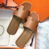 Fashion slippers Women Designer sandals for woman slipper mens casual loafers shoes outdoor beach slides flat bottom with buckle unisex genuine leather
