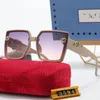 Modedesigner Buchstabe Sonnenbrille Luxus besondere Frauen Sonnenbrille Persönlichkeit Trend Sonnenbrille für alle jungen Menschen Reisen Urlaub Sonnenbrille