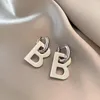 Boucles d'oreilles pendantes Delysia King rétro lettre B tempérament simple personnalisé amovible