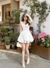 カジュアルドレス韓国の穏やかなスリムフィット女性の短いドレス2024夏のセクシーなファッションスイートハイウエストノースリーブスクエアカラーa-ライン