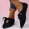 새로운 얕은 단일 신발 평평한 바닥 캐주얼 뾰족한 크로스 스트랩 대형 여성 신발 레이스 업 모카신 플랫