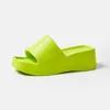 Pantofole in EVA da donna con suola spessa 6 cm per abbigliamento casual a casa e all'aperto Sandalo Scuffs verde