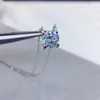 925 Gümüş 2 CT Mükemmel kesim d Moissanit kolyeler Kolyeler Diamond Test Yuvarlak VVS1 Moissanite Kolye Bildirimi Takı